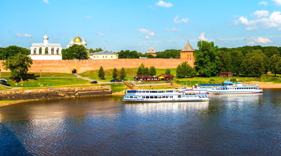 De mest populære tilbudene om leiebil i Veliky Novgorod